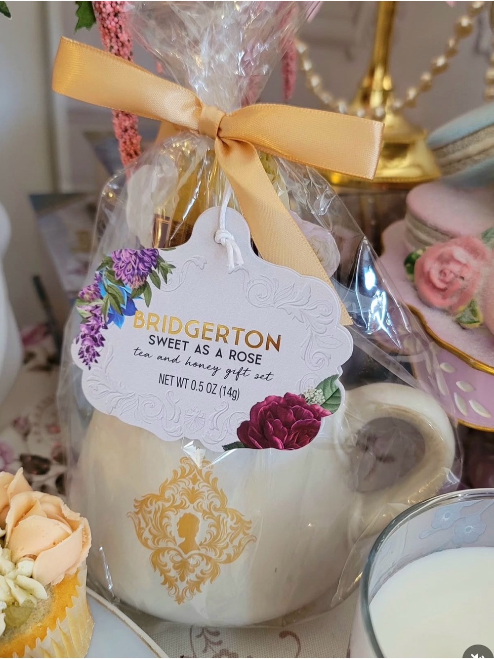 Bridgerton Sweet As A Rose Tea & Honey Gift Set